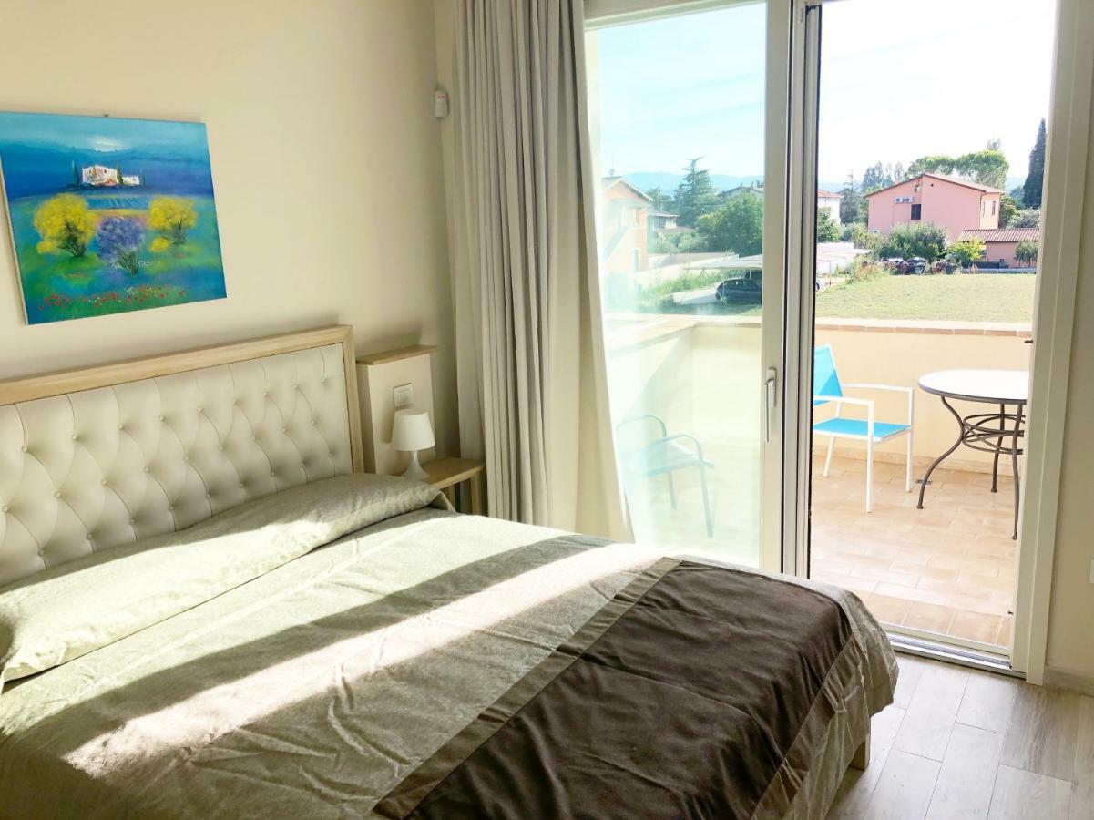 Villa Pirignano Foligno Esterno foto